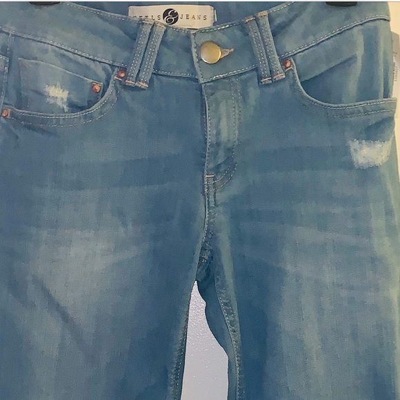 Distressed Wide leg Denim Jeans - Picture 2 of 4